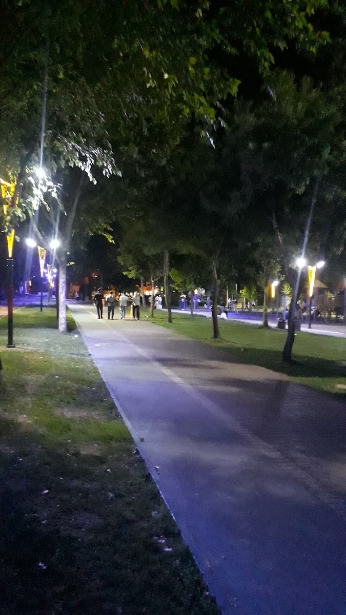 Kine Em Parkı — fotoğraf