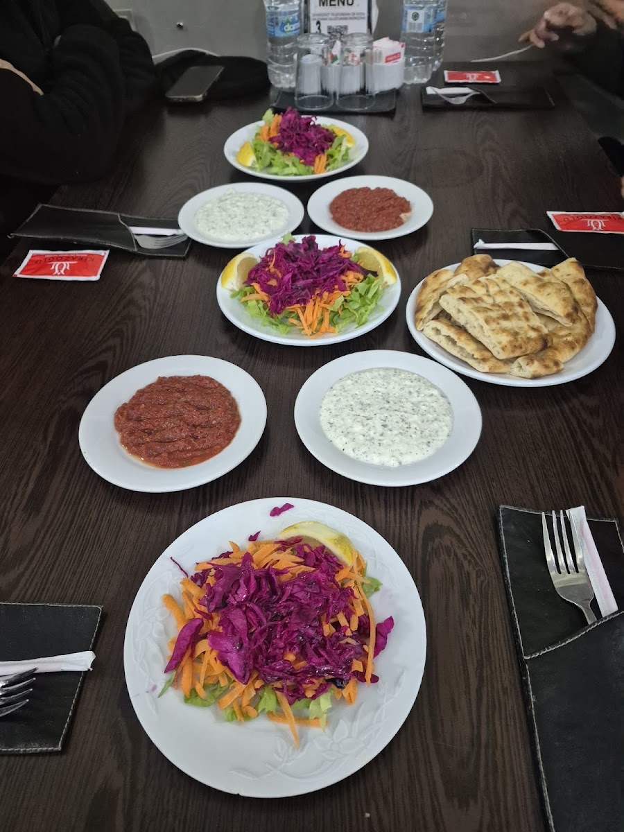 Kirazoglu Etli Ekmek Salonu — fotoğraf 5