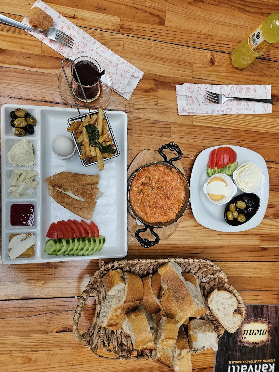 Kırıntı Kahvaltı Salonu — fotoğraf 5