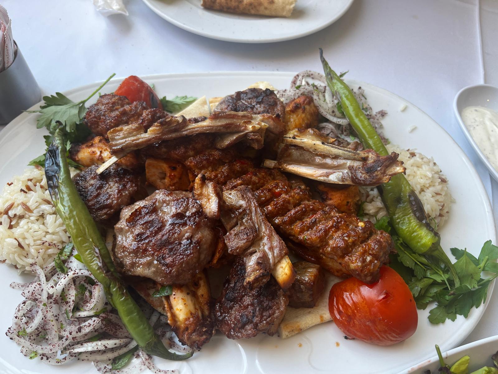 Koç Otel Havuzlu Bahçe — fotoğraf 2