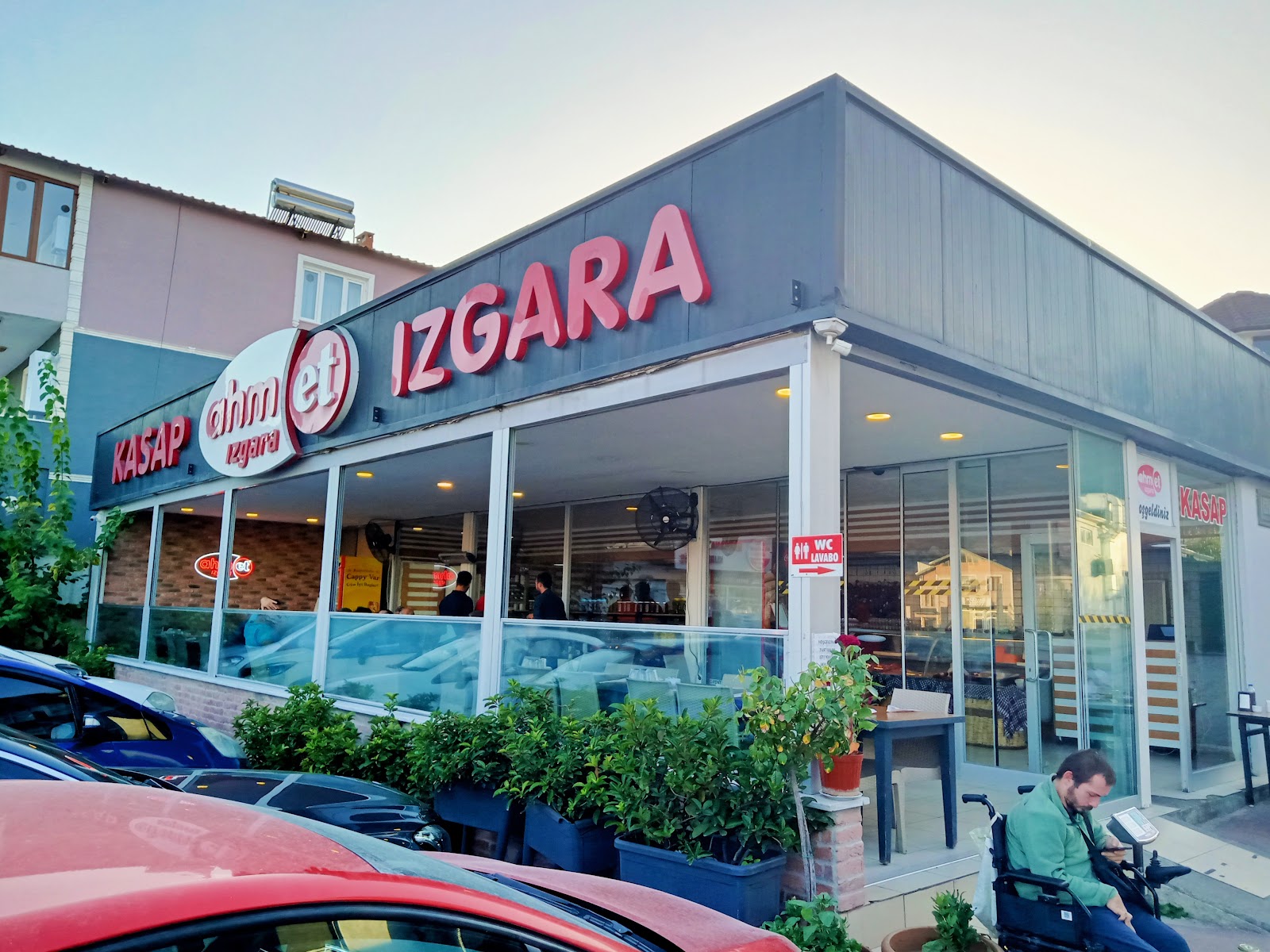 KÖFTECİ ahmet (ahmet kasap & ızgara) — fotoğraf