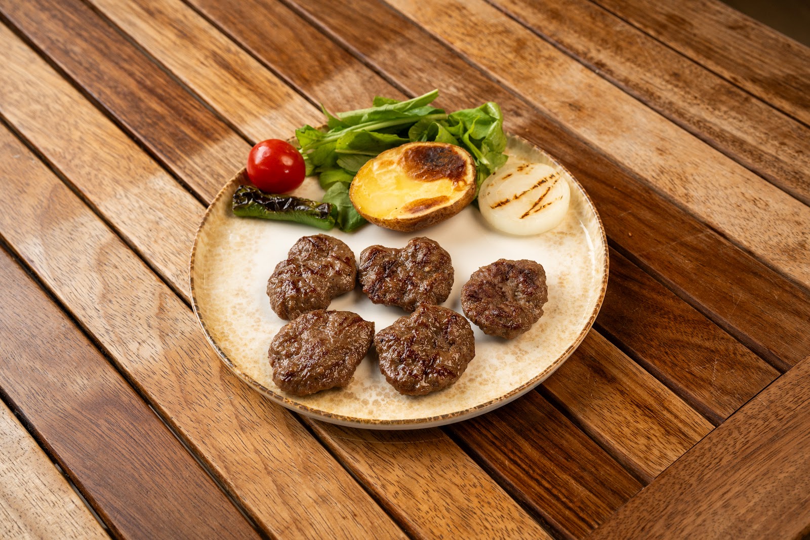 Köfteci Mert Steakhouse - Arifiye — fotoğraf 4