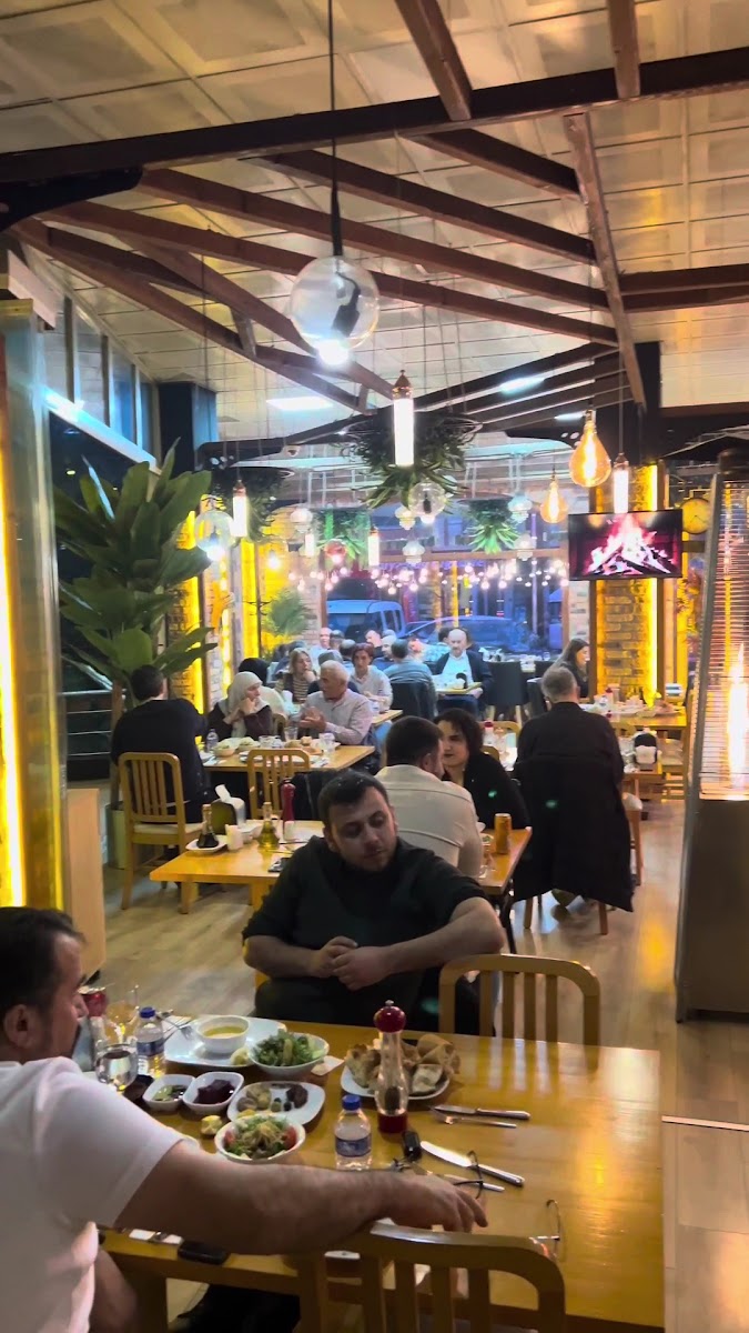 Köfteci Mert Steakhouse - Arifiye — fotoğraf 5