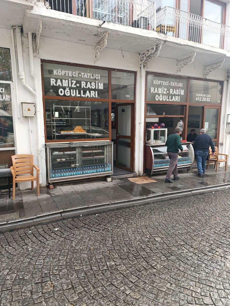 Köfteci Ramiz ( Çarşı ) — fotoğraf