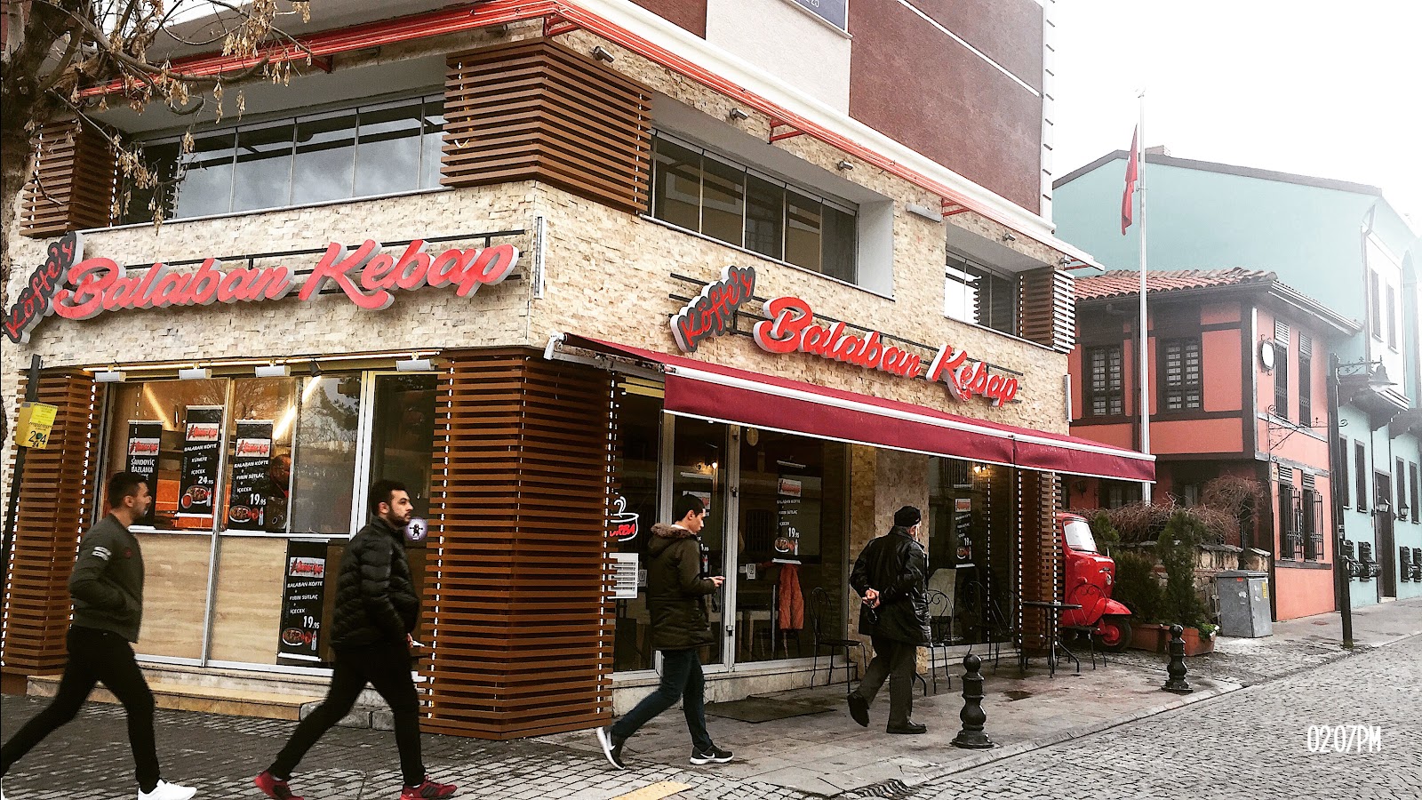 Köftes Balaban Kebap & Çibörek — fotoğraf