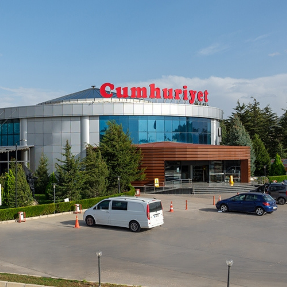 Kolaylı Cumhuriyet AVM — fotoğraf