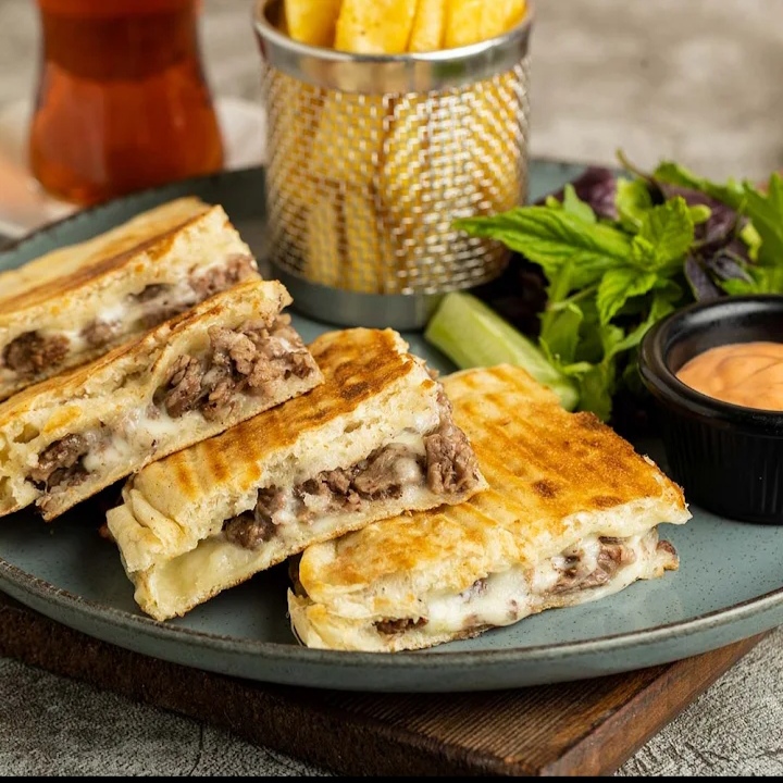 KONAK TOST EVİ/SİVEREK. — fotoğraf 5