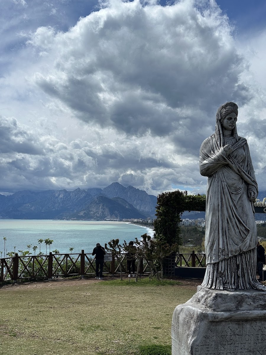 Konyaaltı Varyant Büyük Seyir Terası - Panaromic View — fotoğraf 2