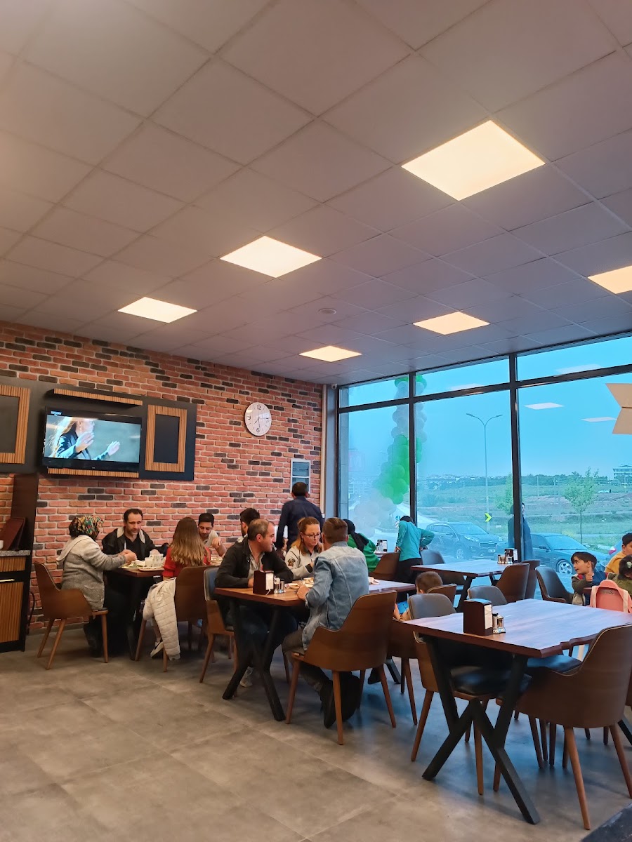 KONYALI SAMİ USTA YEŞİL MEŞELİK PİDE KEBAP SALONU — photo 5