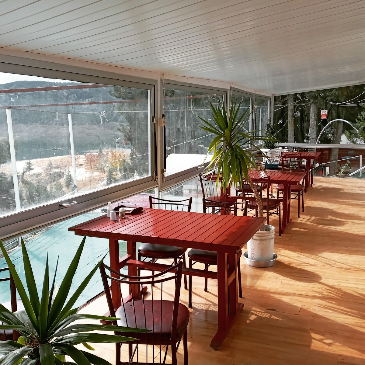 KORKUTELİ BARAJ ALABALIK RESTORAN — photo 5