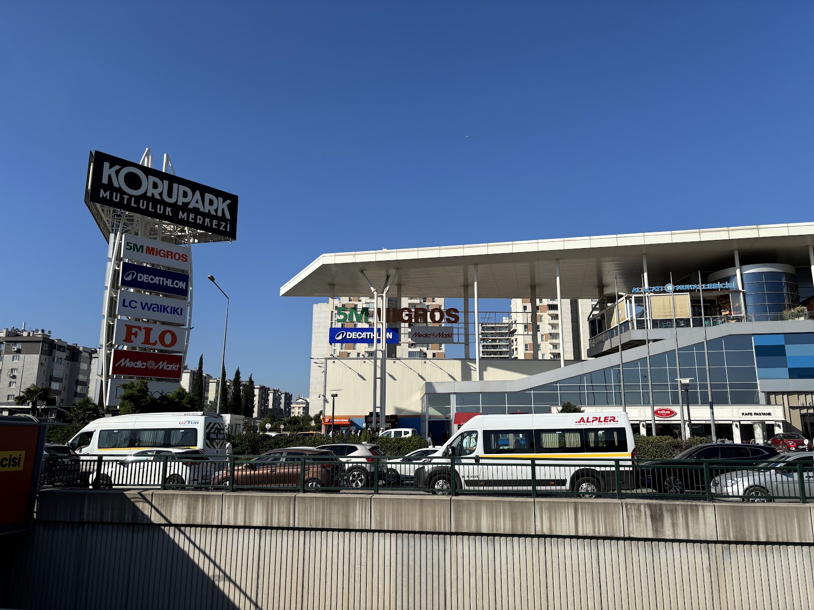 Korupark Alışveriş Merkezi — photo
