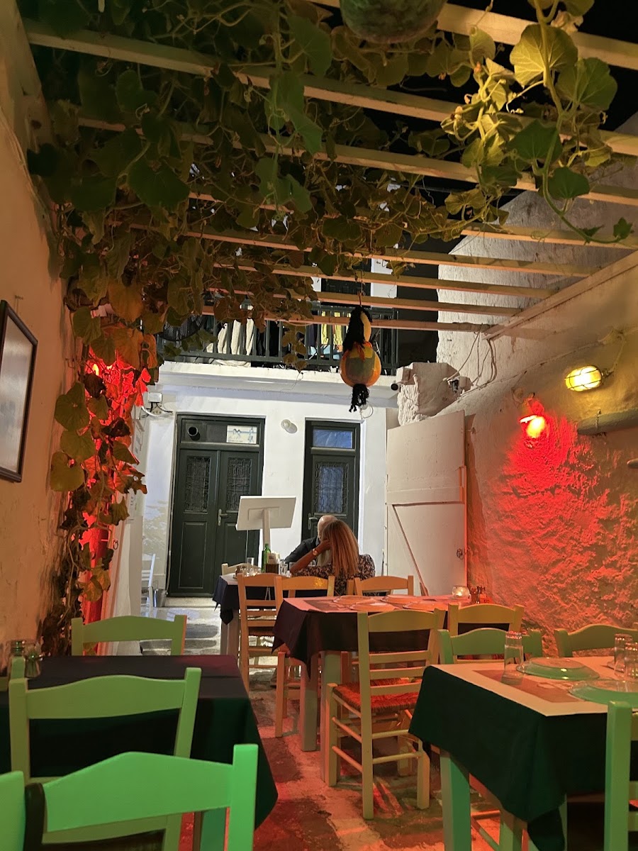 Kounelas Fish Tavern — photo 2