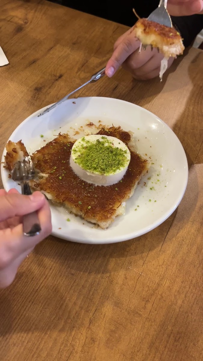 Kral Künefe Salonu — fotoğraf 3