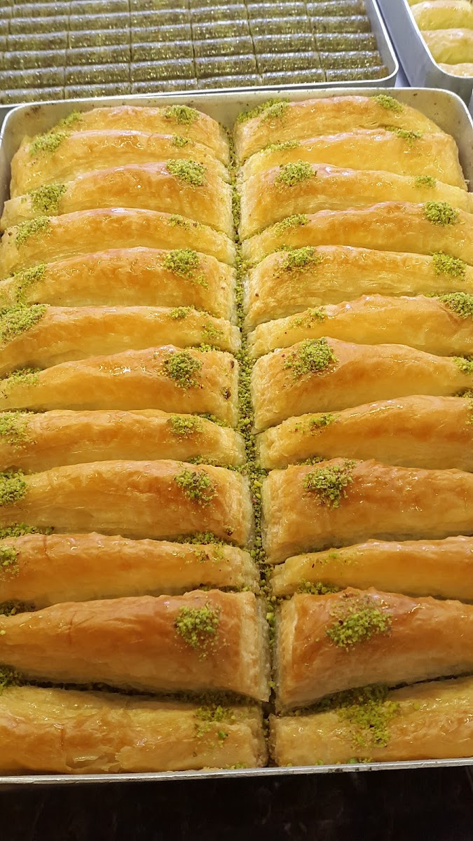 KUBATOĞLU BAKLAVA VE KÜNEFE — fotoğraf 2