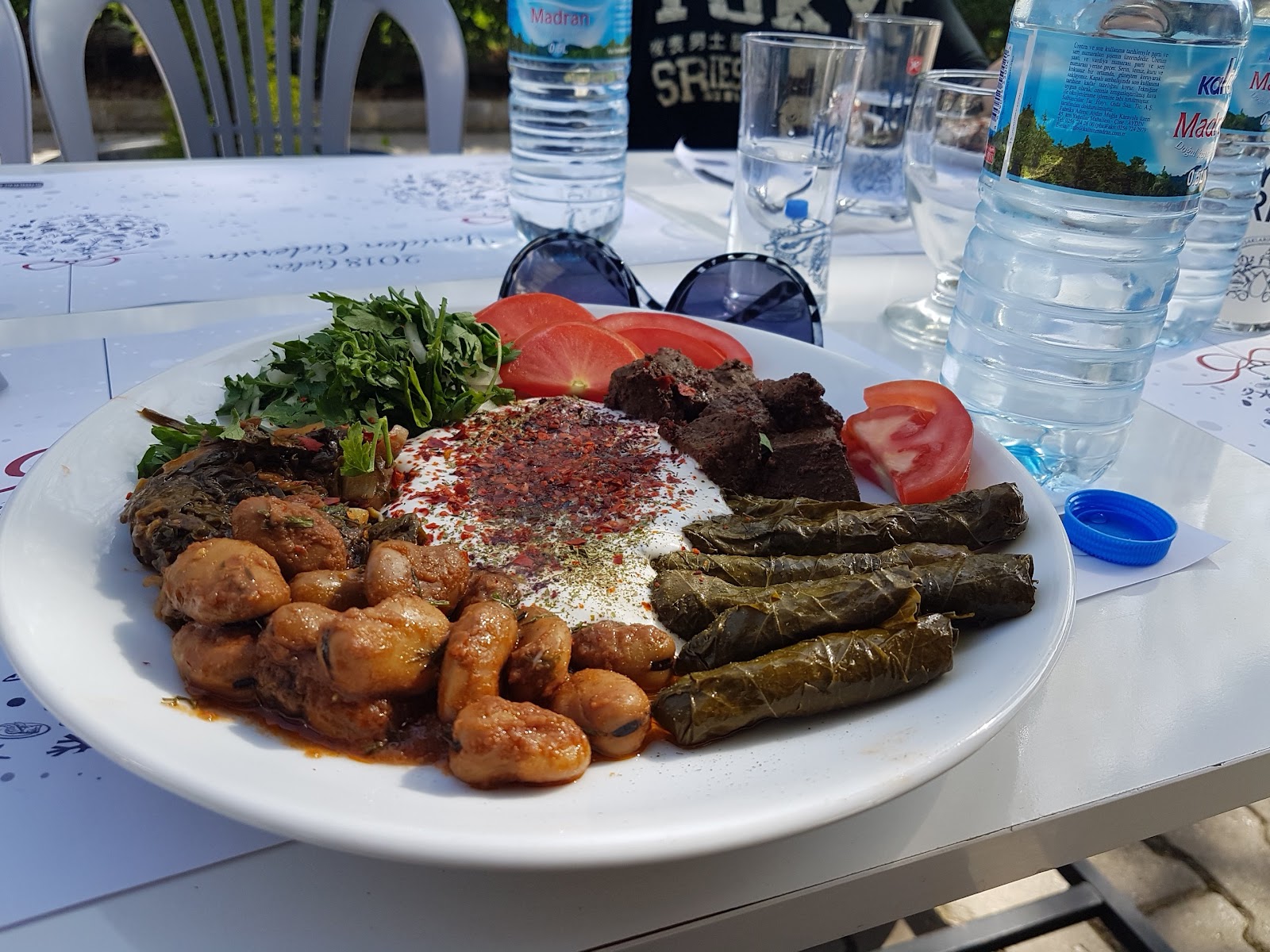 Küçük Ev At Geç Meyhanesi — photo 2