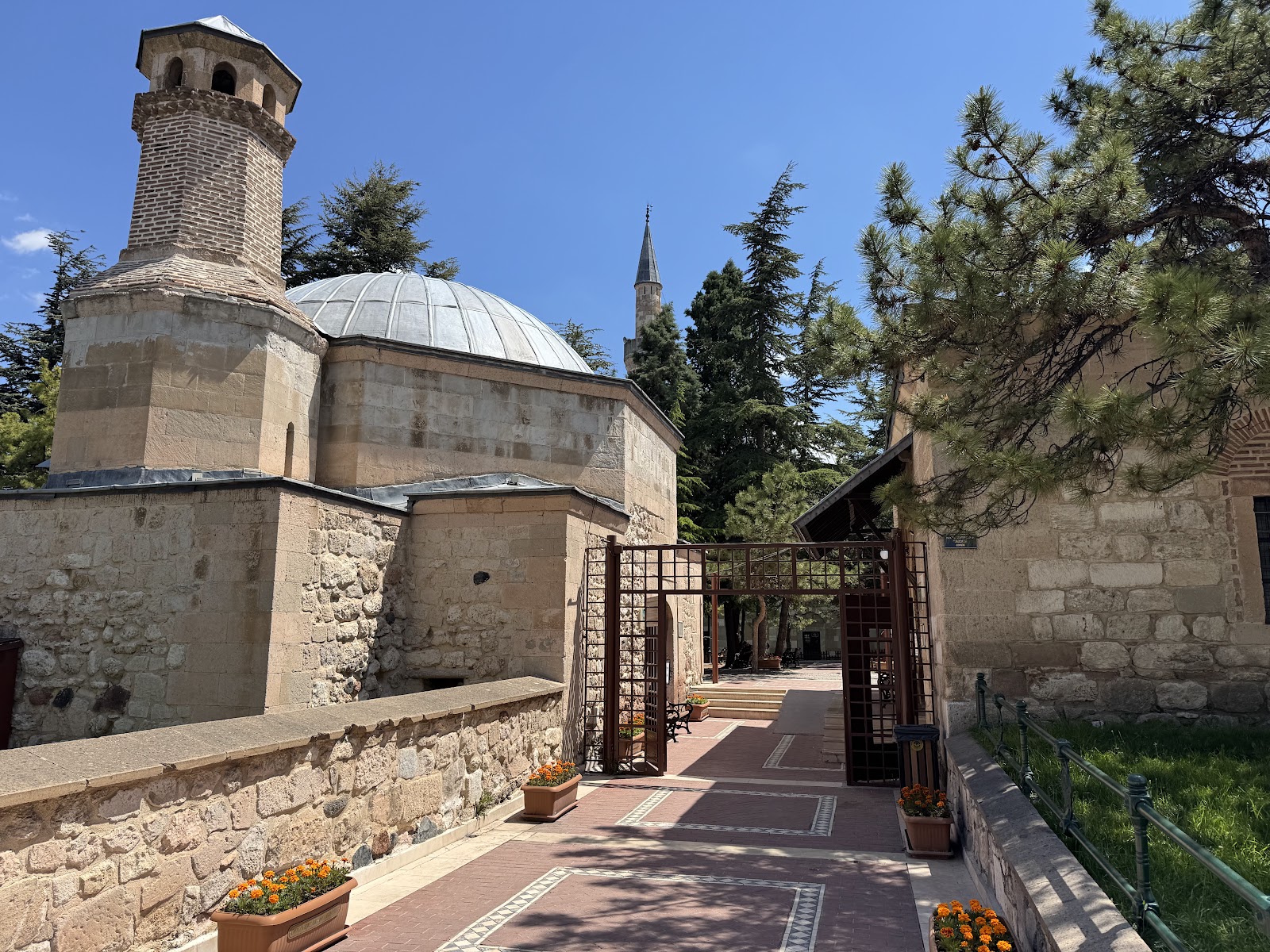 Kurşunlu Cami ve Külliyesi — fotoğraf