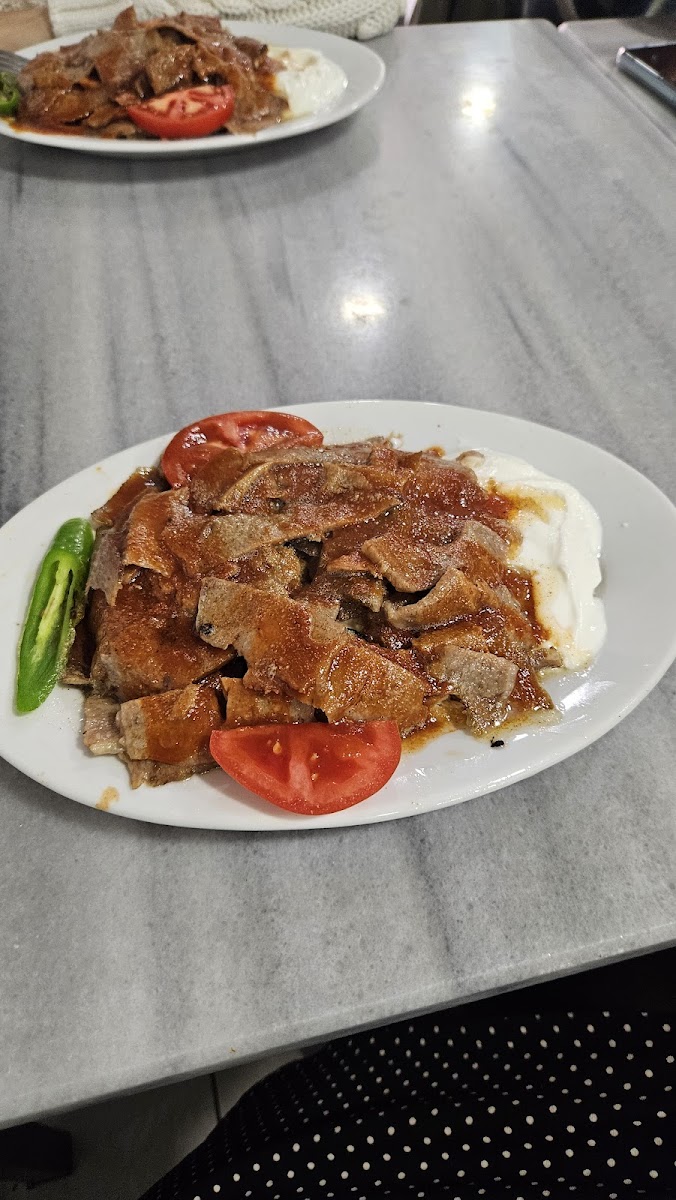 KUŞKULAR DÖNER BURSA KEBABI KANALBOYU — fotoğraf 2