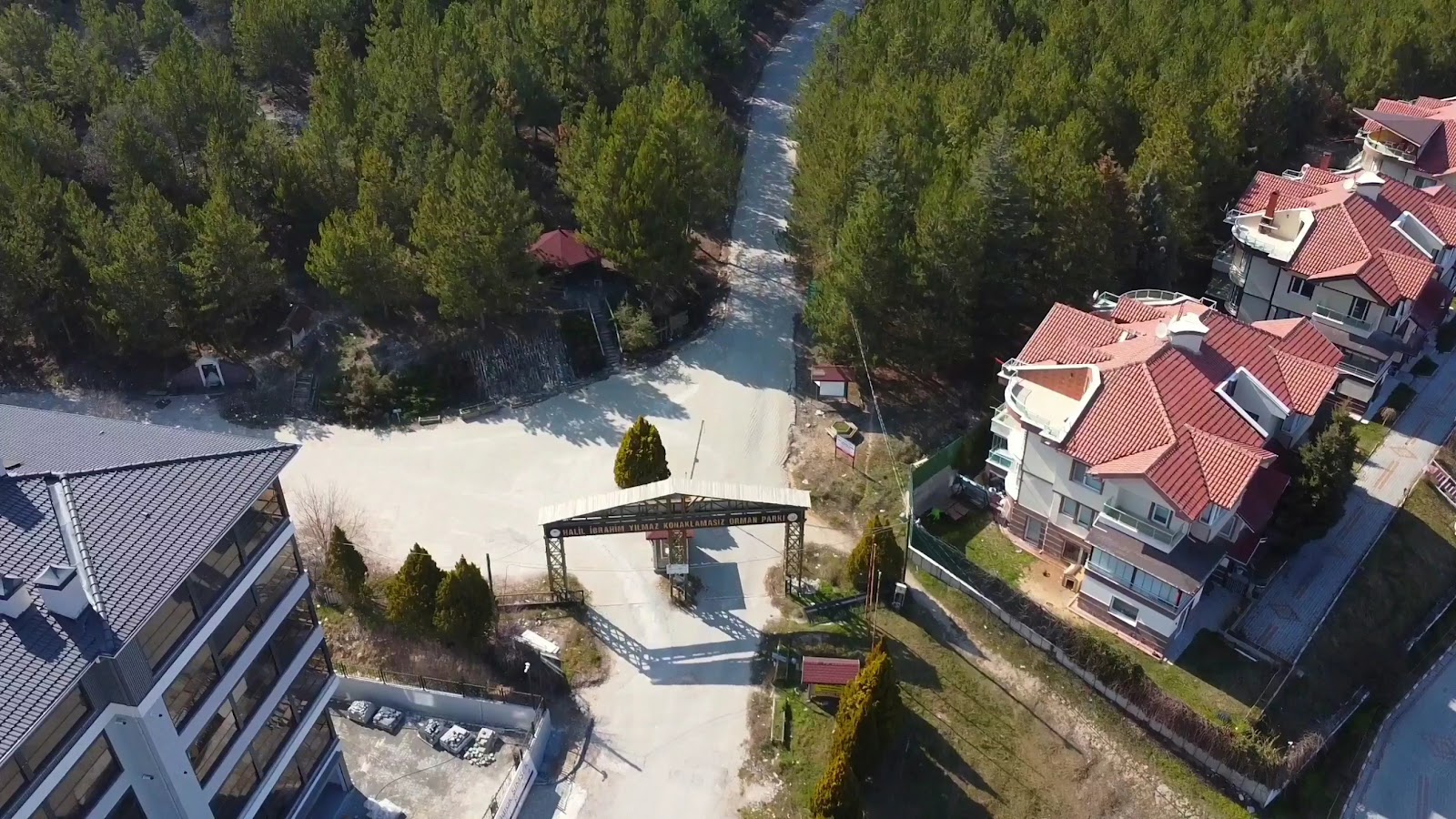 Kütahya Kent Ormanı Piknik Alanı ve Yürüyüş Yolları — fotoğraf 2