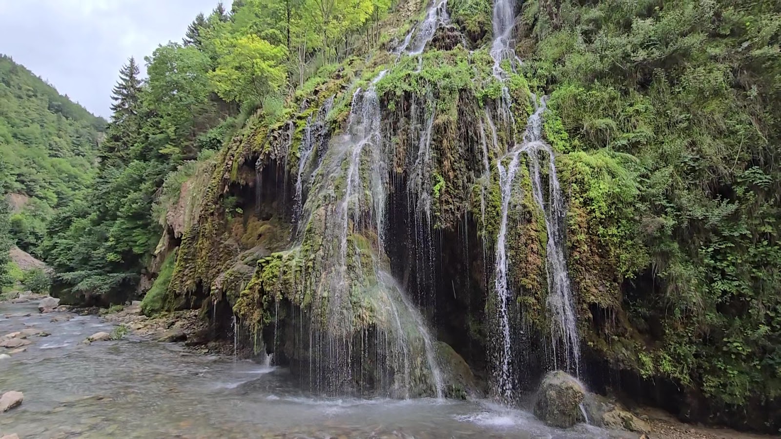 Kuzalan Şelalesi Tabiat Parkı — fotoğraf 3