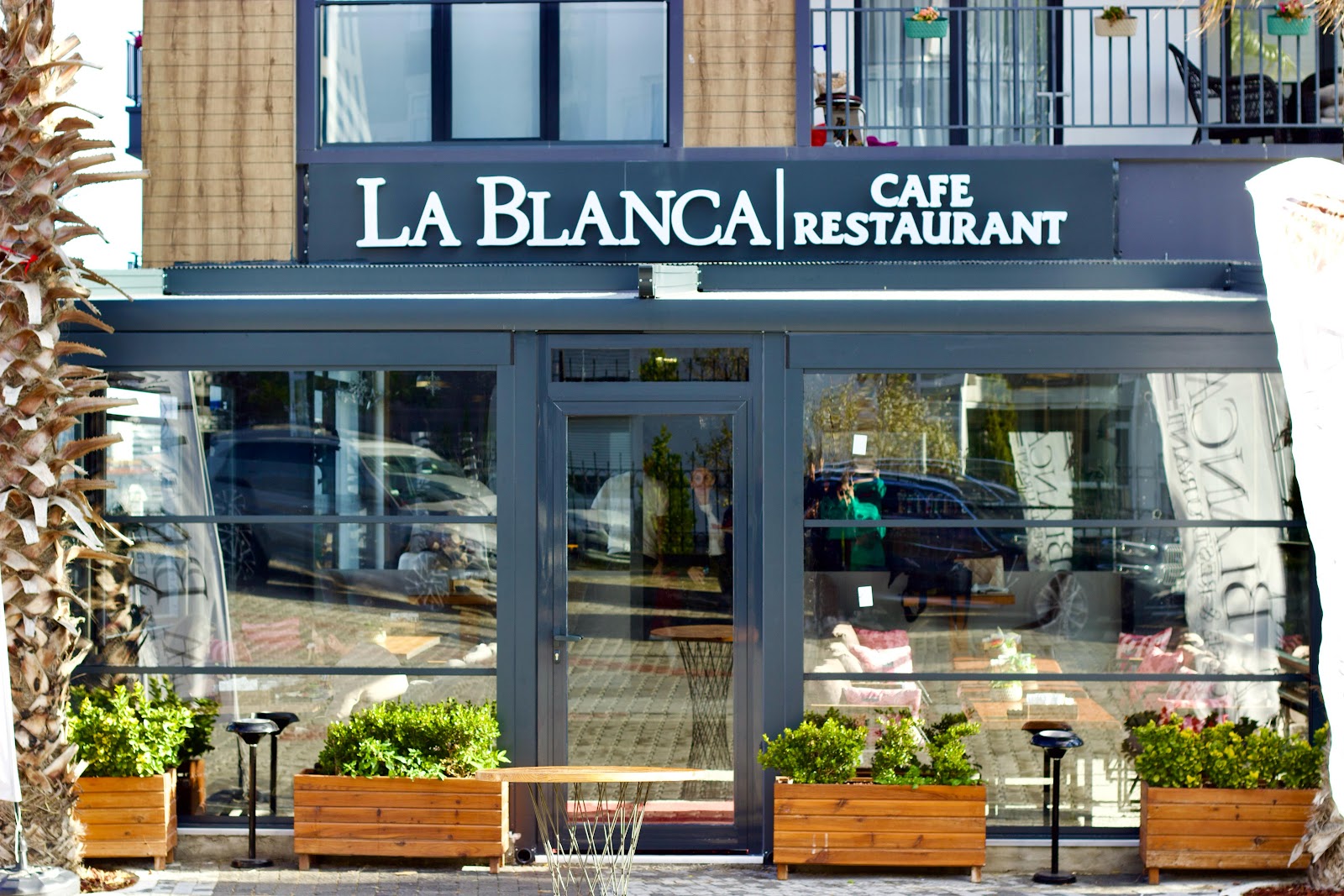 LA BLANCA / Cafe Restaurant — fotoğraf 1