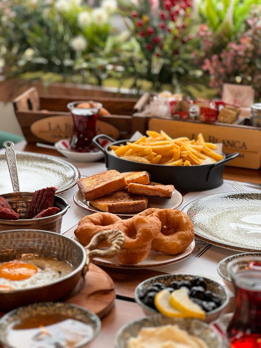 LA BLANCA / Cafe Restaurant — fotoğraf 10