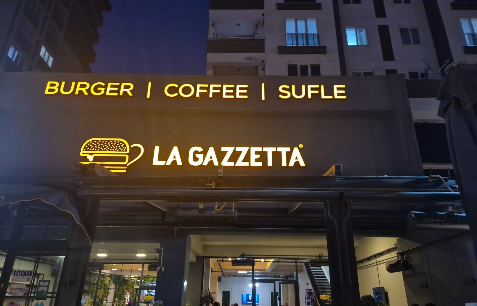 LA GAZZETTA COFFEE&BURGER — fotoğraf