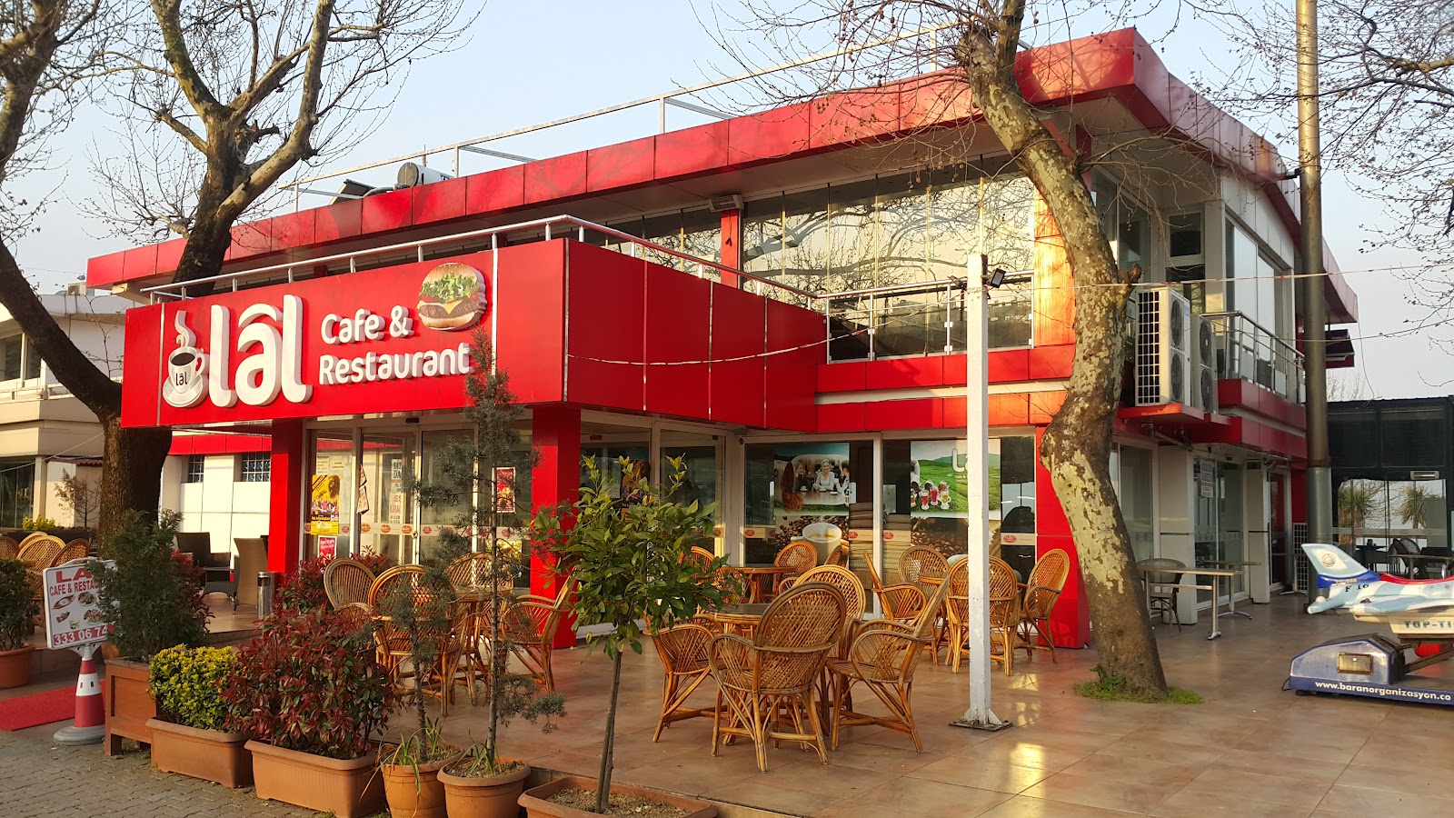 Lal Cafe — fotoğraf