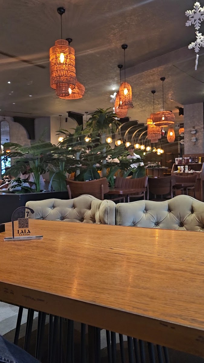 Lala Garden Cafe — photo 3