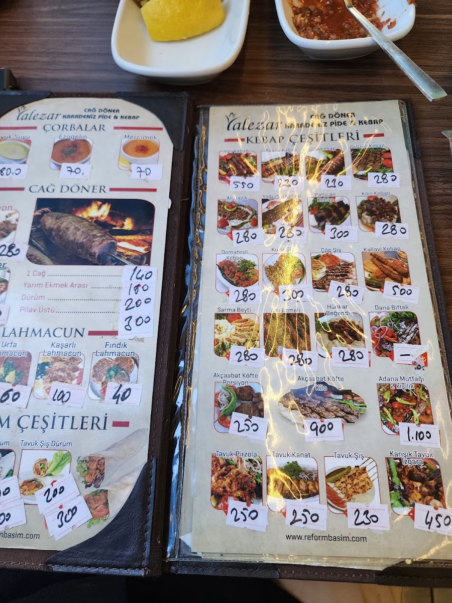 Lalazar Cağ Karedenız Pide Kebap — fotoğraf 2