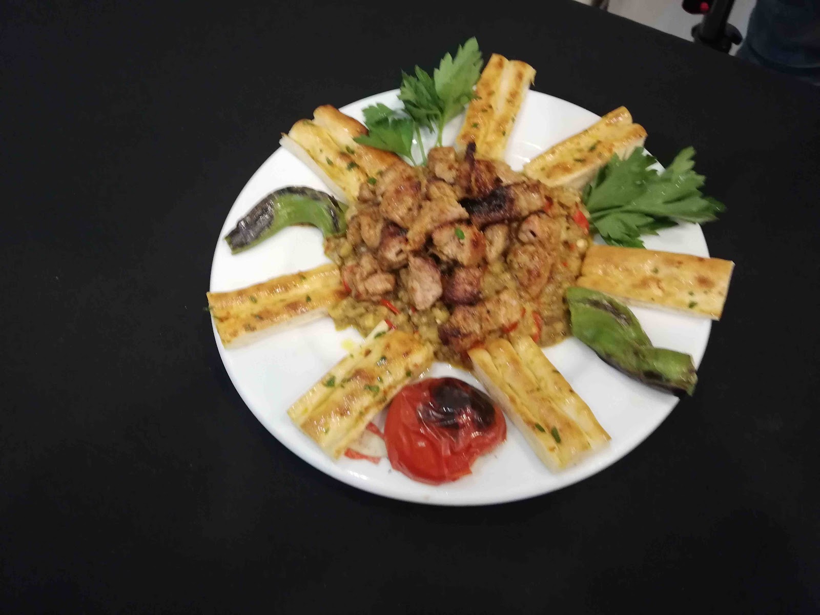Lalazar Cağ Karedenız Pide Kebap — fotoğraf 7