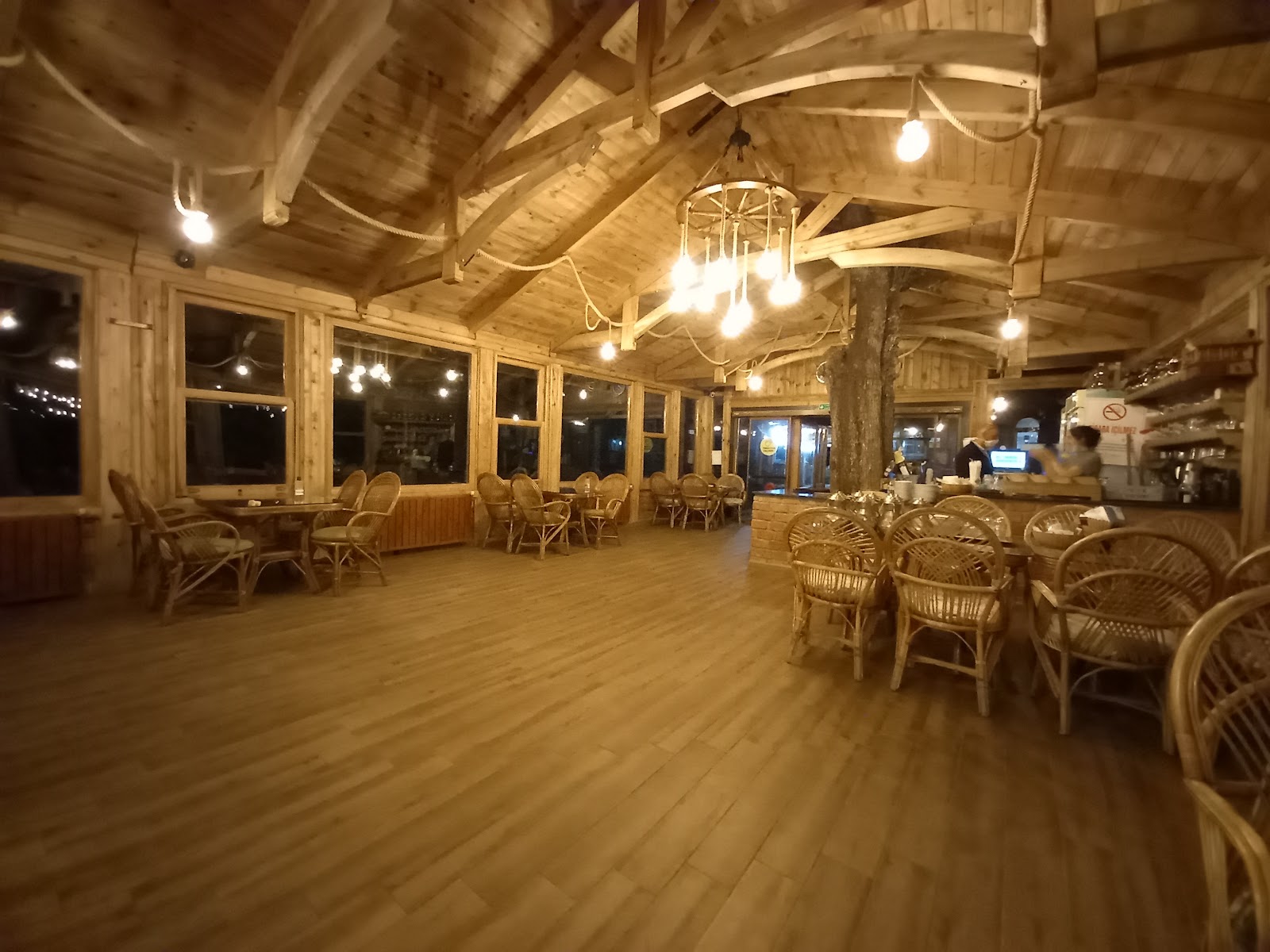 Laşet Canlı Alabalık Tesisleri Restoran — fotoğraf 1