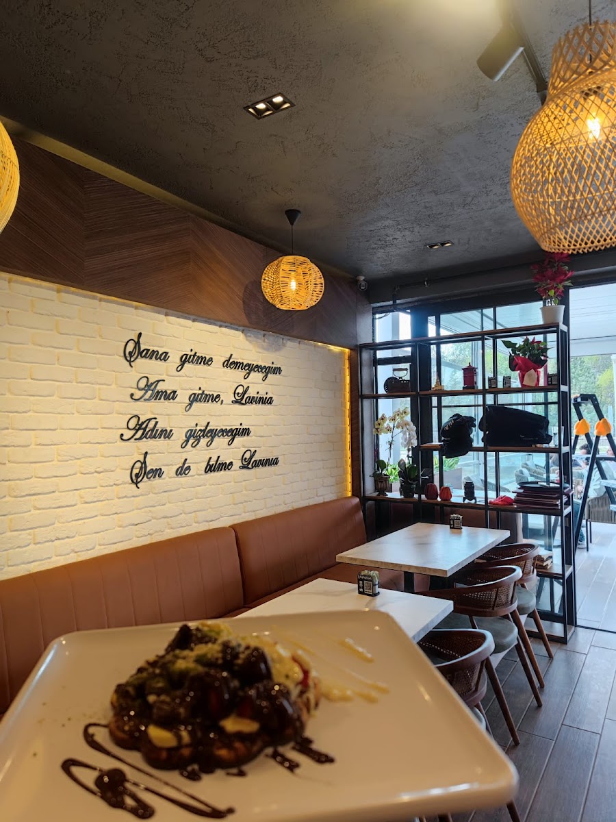 Lavinia Chocolate Waffle Coffee Tunceli — photo 2