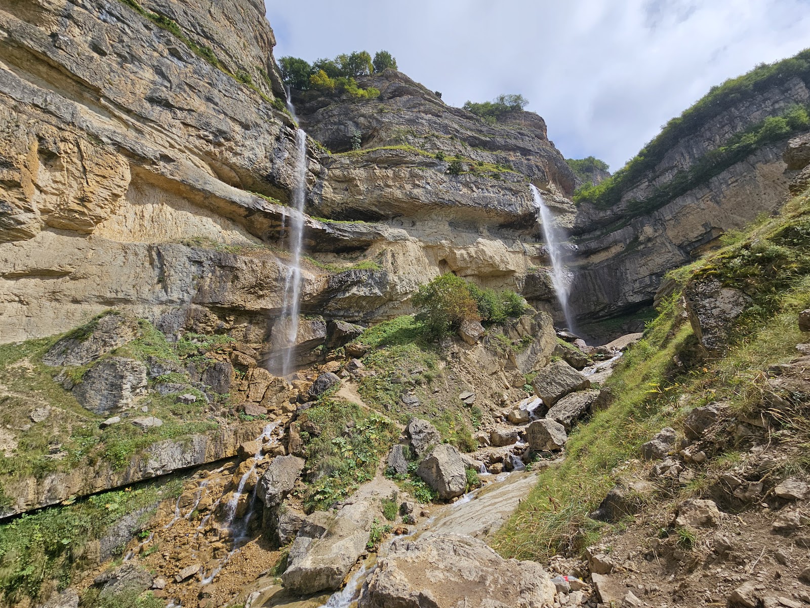 Laza Waterfalls - Laza şəlalə — photo