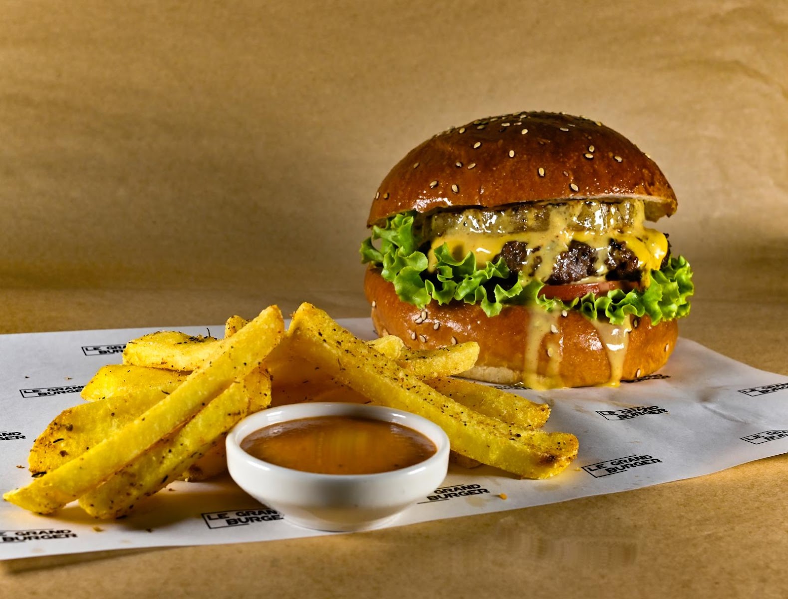 LE GRAND BURGER — fotoğraf