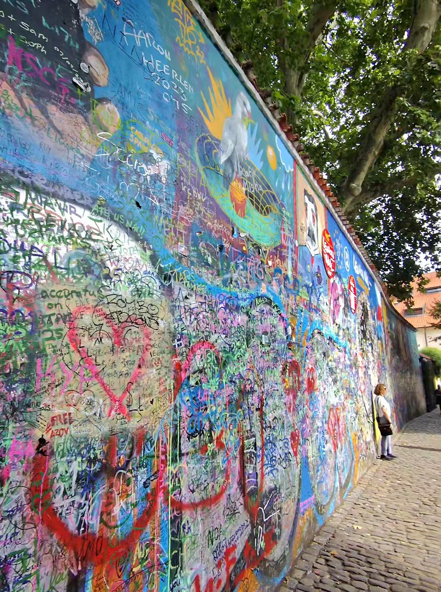 Lennon Wall — photo 3