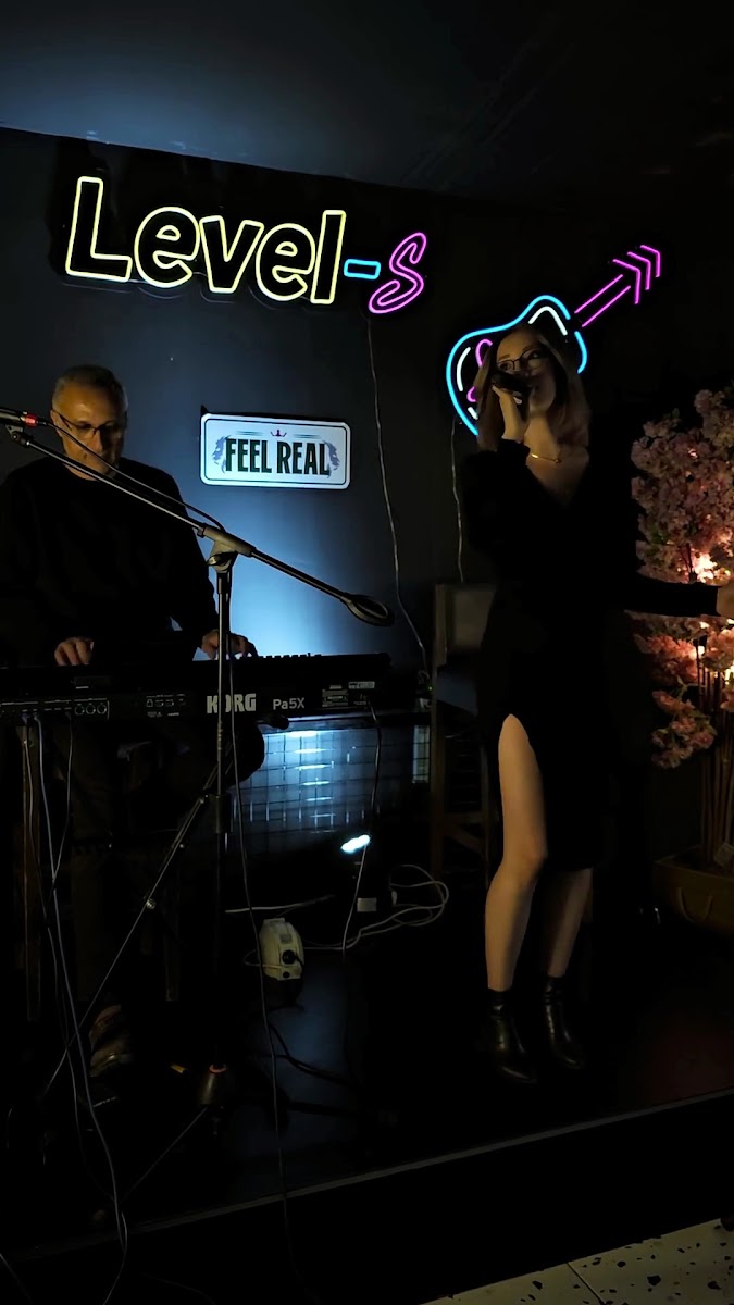 Level-S Cafe Pub — photo 3