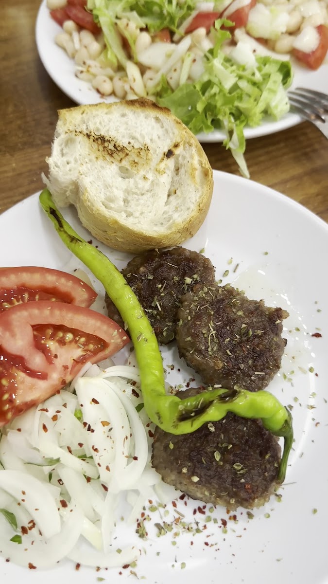 Lezzet Köftecisi — fotoğraf 3