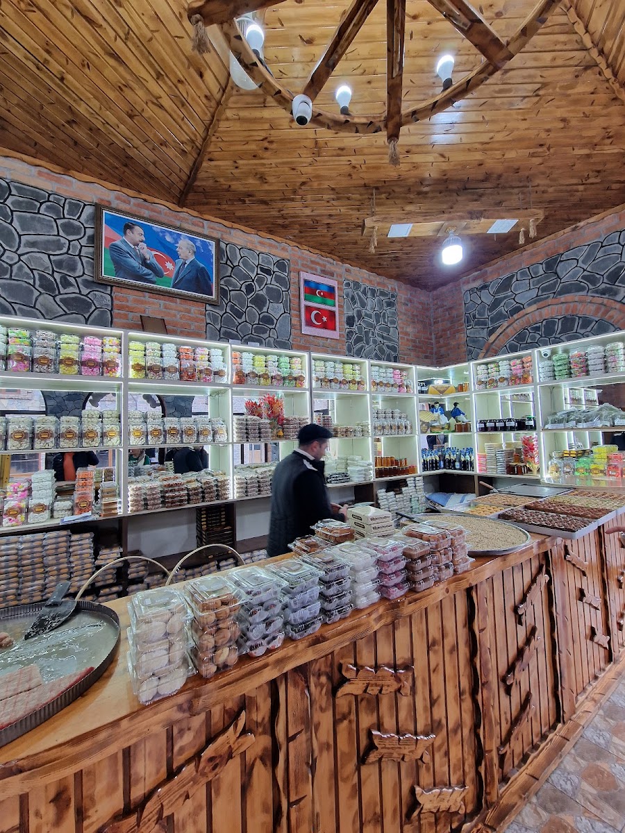 Əliovsət Şirniyyat Evi — photo 4