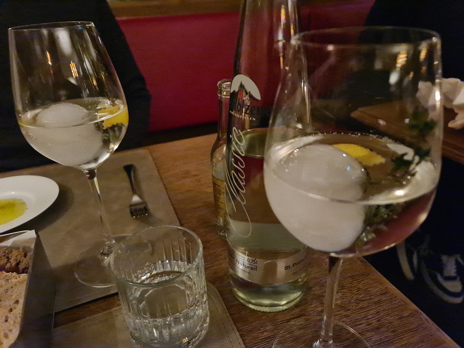 Little London / Bar & Grill — photo 11