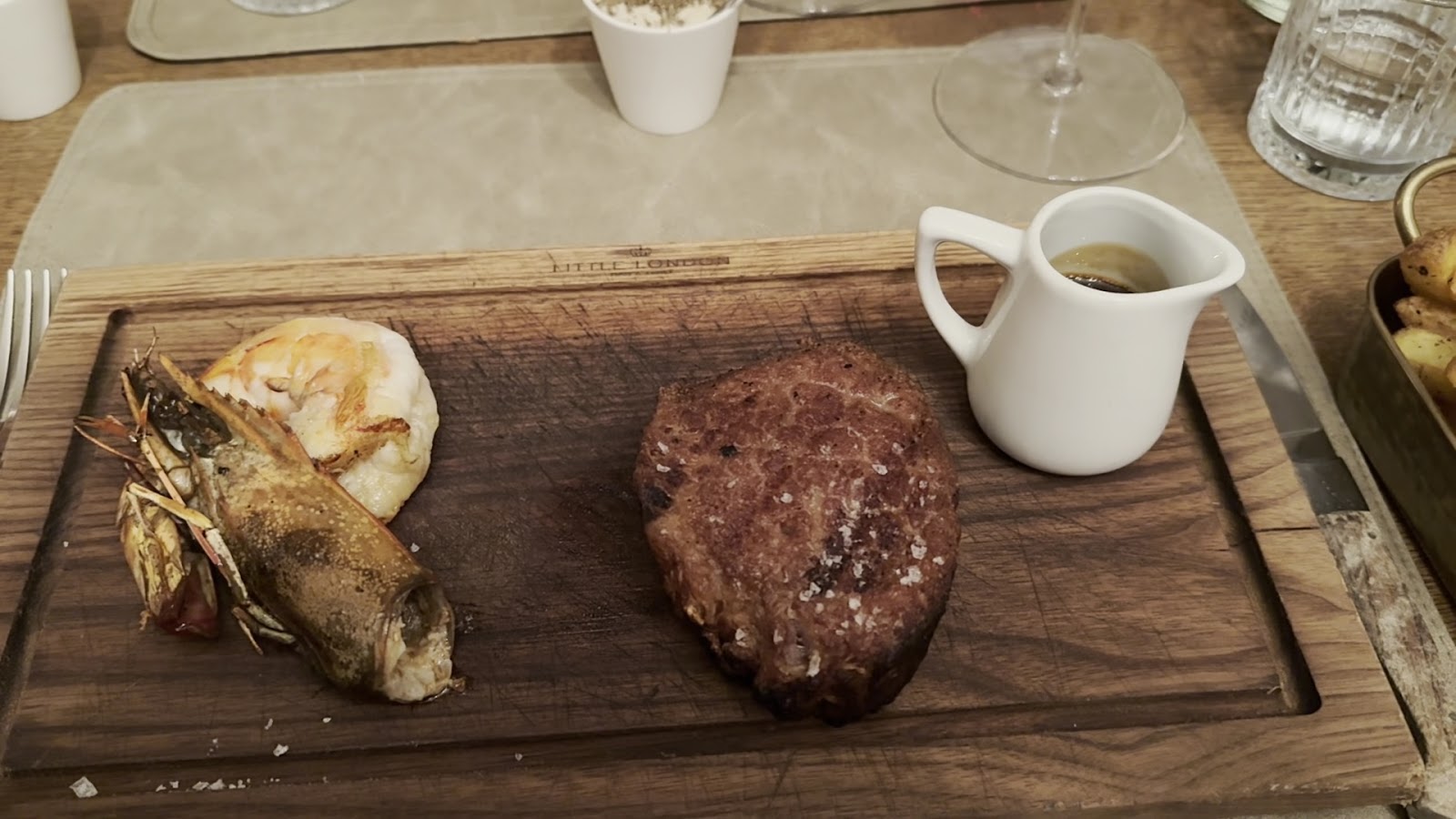 Little London / Bar & Grill — photo 3