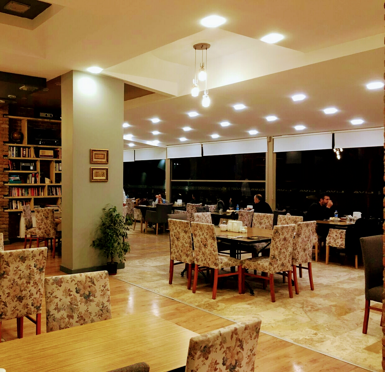 Liva Restaurant — fotoğraf