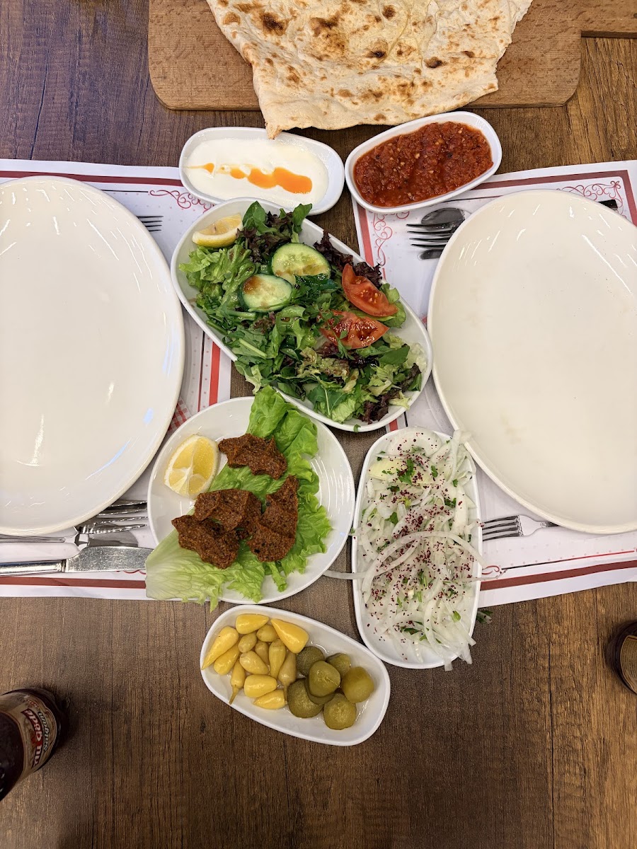 Livane Cağ Kebap YDA — fotoğraf 2