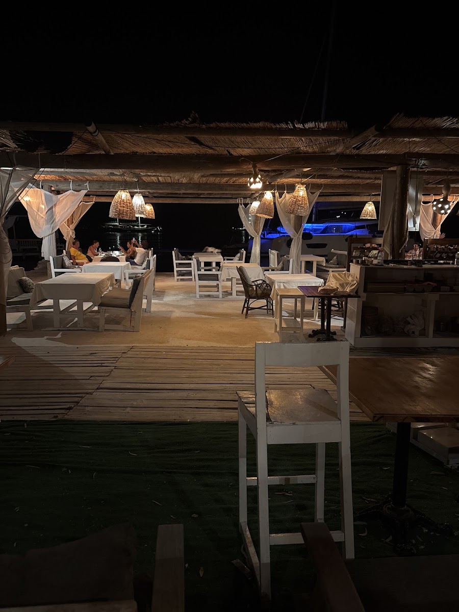 Loryma Restaurant — photo 2