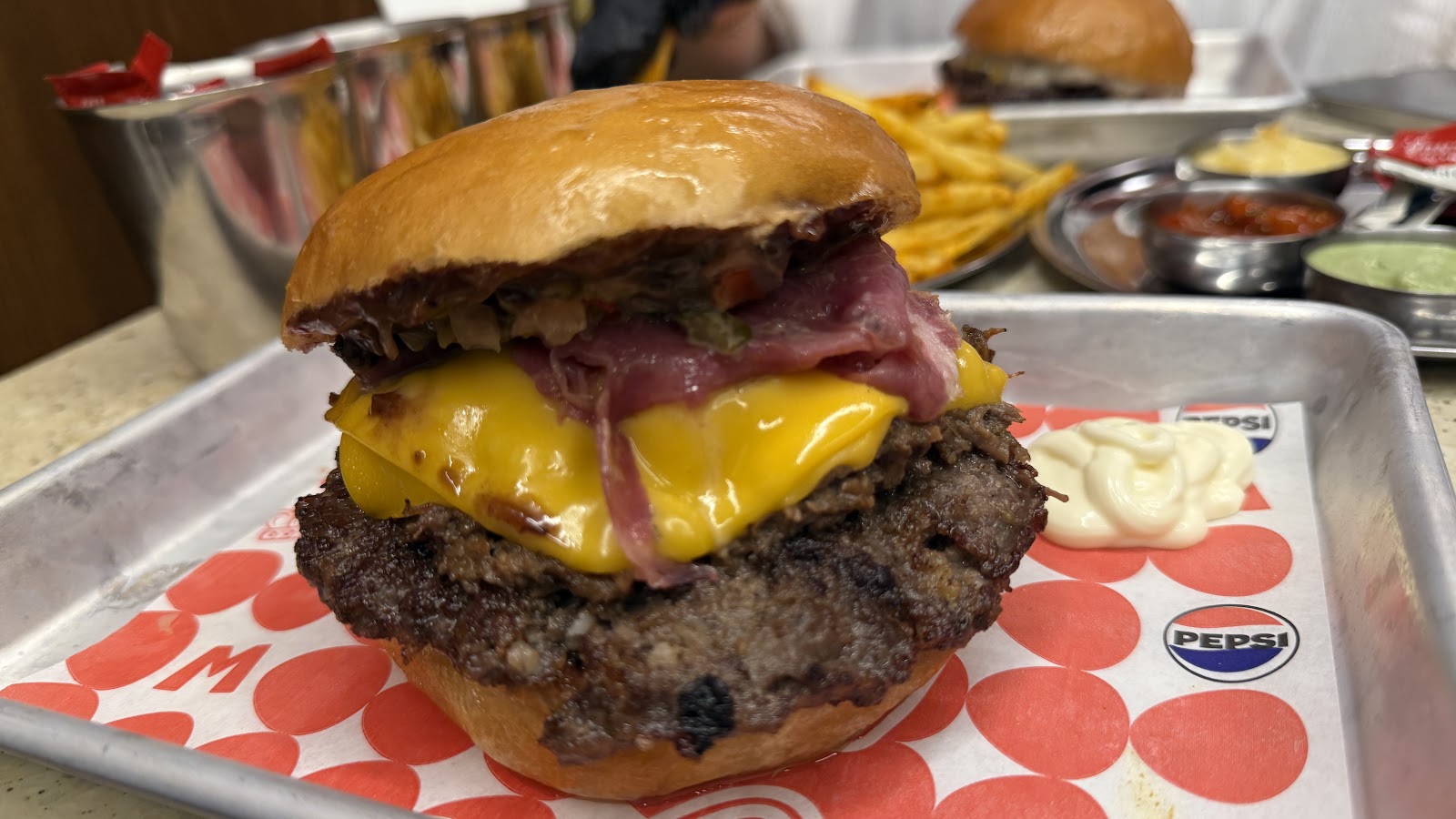 Magnus Handmade Burgers — photo 5