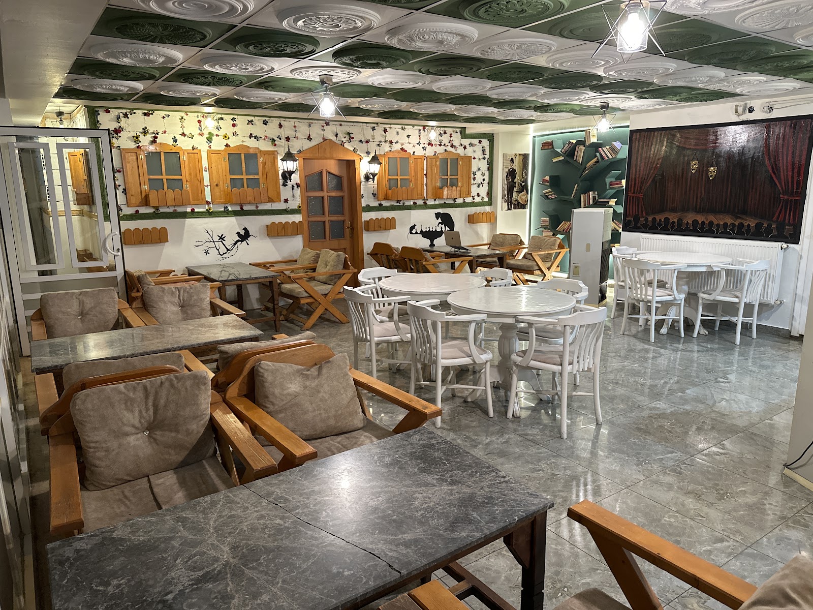 Mancu Sanat Merkezi V'Cafe — fotoğraf 4