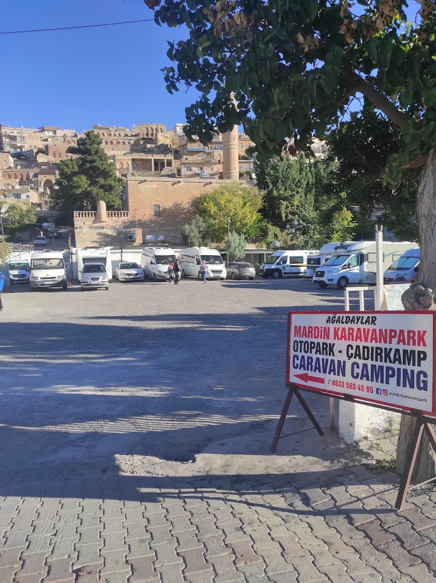 Mardin Karavan Parkı ve çadır — fotoğraf