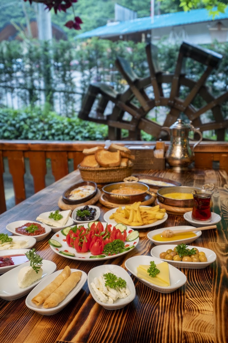 Maşukiye Değirmen Alabalık — fotoğraf 7