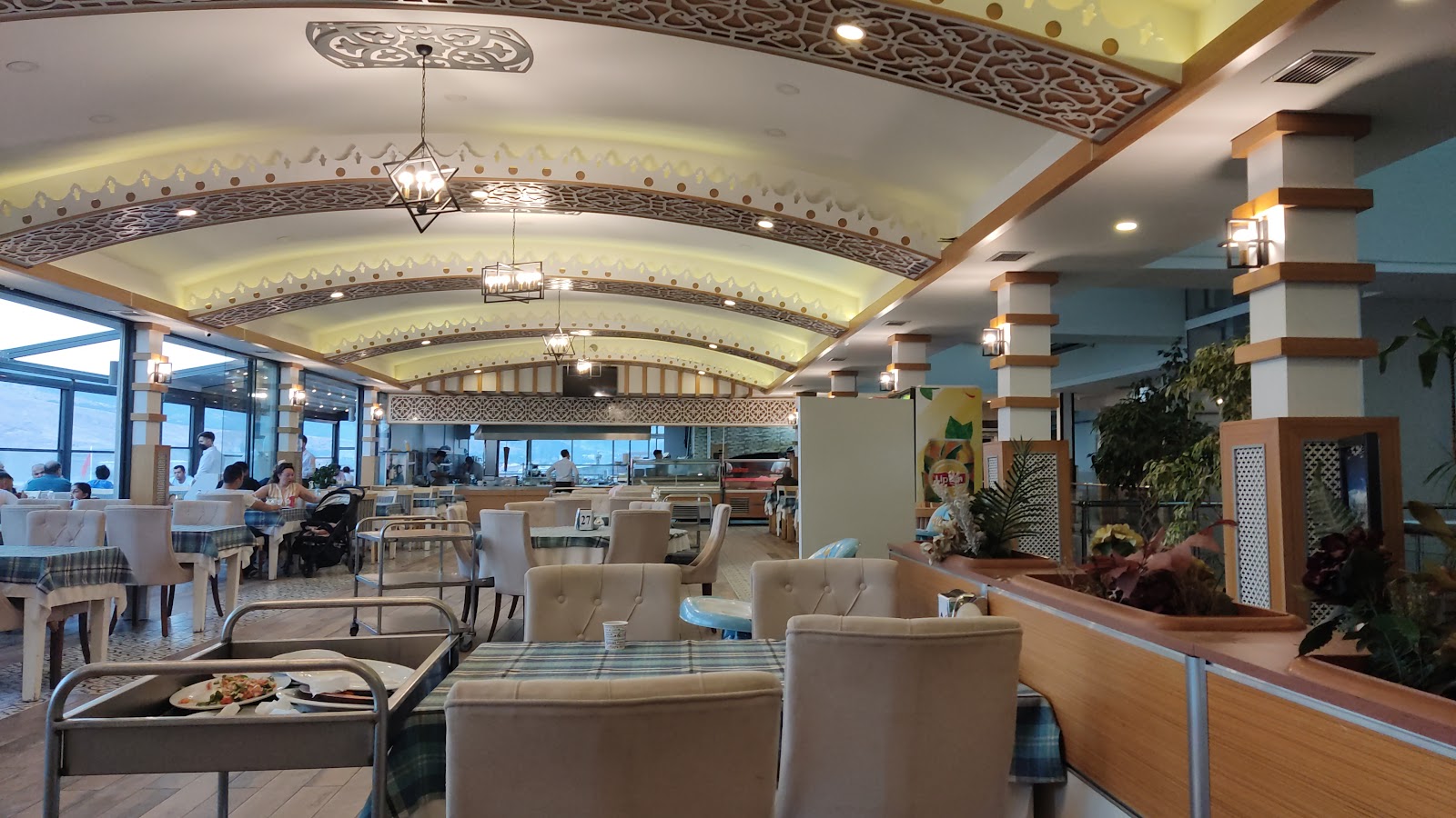 Mavi Beyaz Restaurant — fotoğraf 1