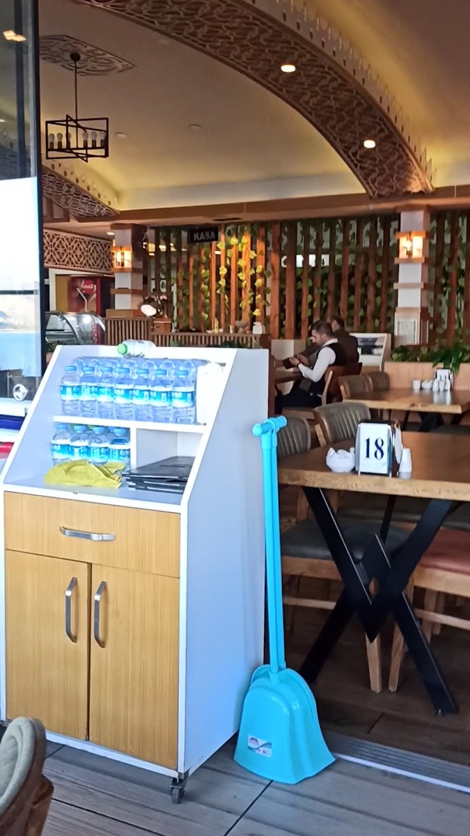 Mavi Beyaz Restaurant — fotoğraf 3