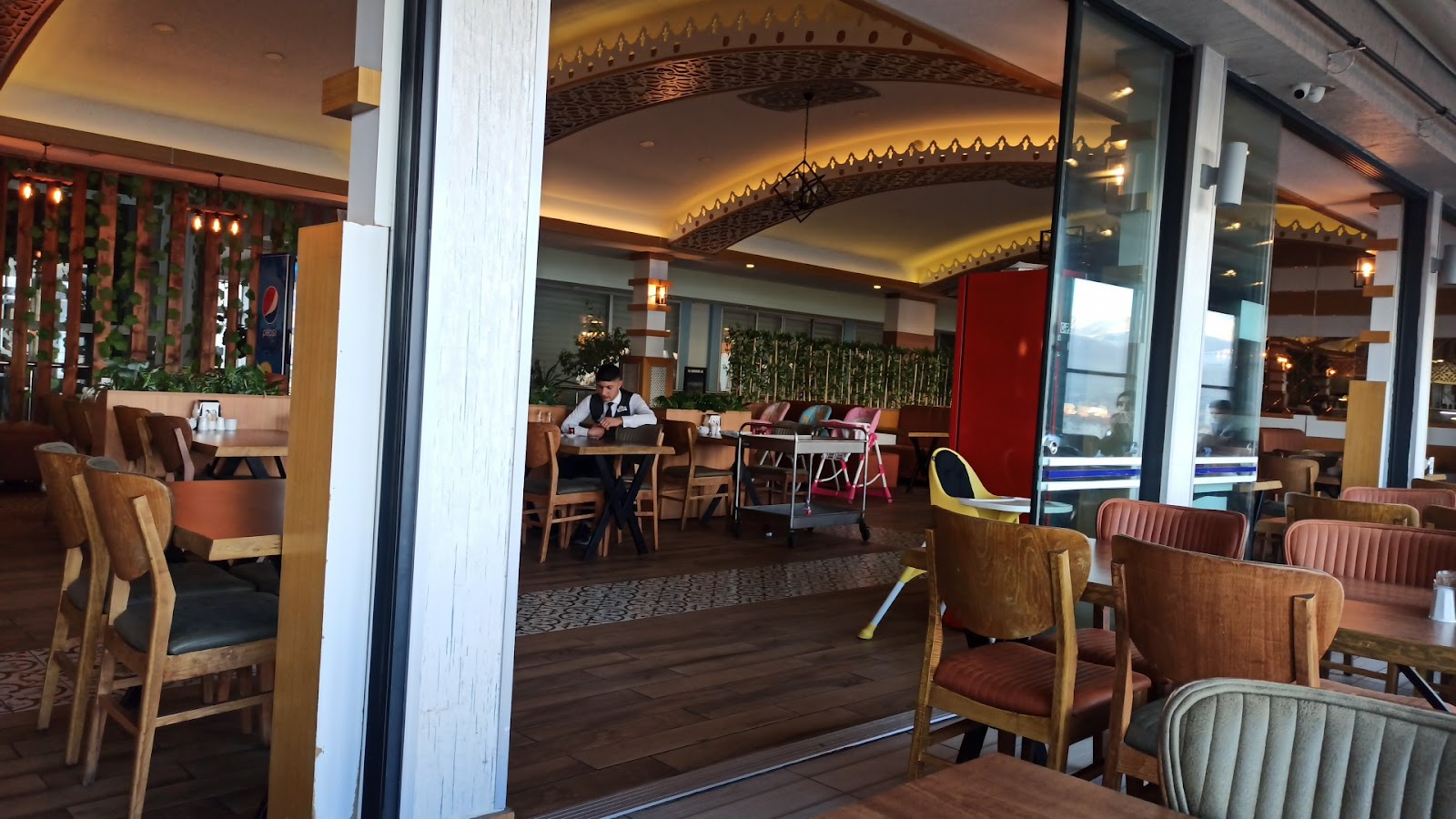 Mavi Beyaz Restaurant — fotoğraf 5